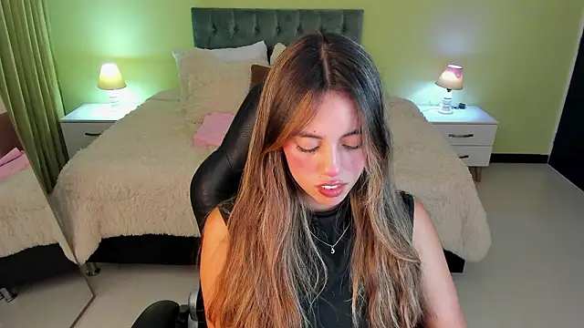 Snapshot of _Charlotte_evans_1 chatting on 02/05/26, 10:58 Charlotte evans 1 online show from 02/05/26, 10:58