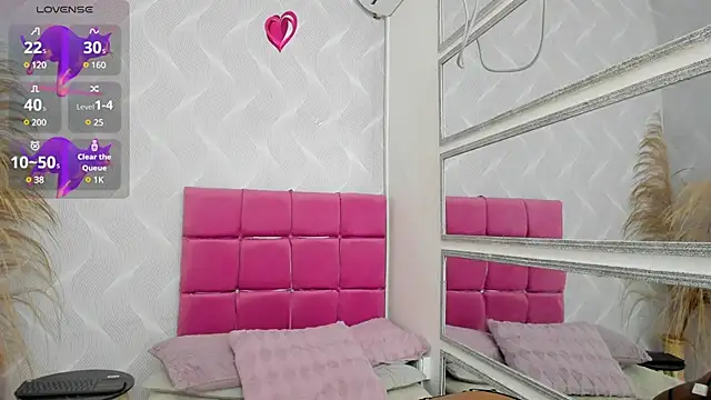 nataly velez online show from 03/08/25, 01:03