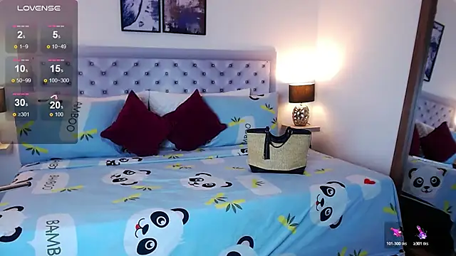 sarascottt online show from 04/15/26, 02:46