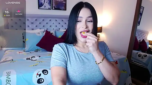Snapshot of sarascottt chatting on 05/12/26, 02:47 sarascottt online show from 05/12/26, 02:47