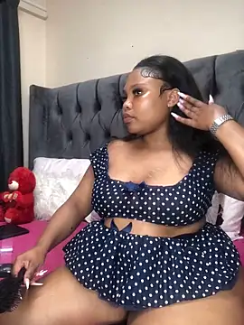 Anaelle24 online show from 10/17/25, 08:28