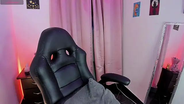 indra cam online show from 11/20/25, 03:39