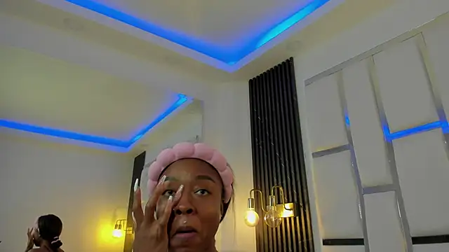 mia schwarz online show from 10/09/25, 09:46