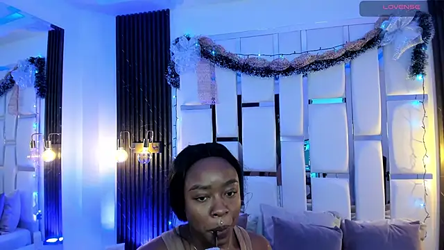 mia schwarz online show from 12/17/25, 09:54