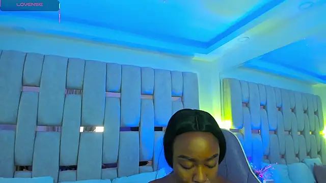 mia schwarz online show from 02/05/26, 10:47