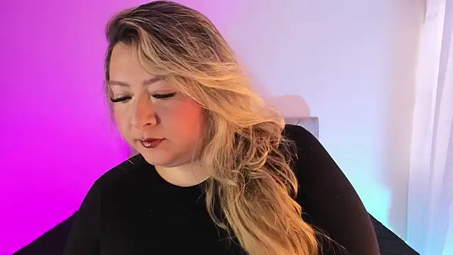 Kharla Marin online show from 04/08/26, 10:43