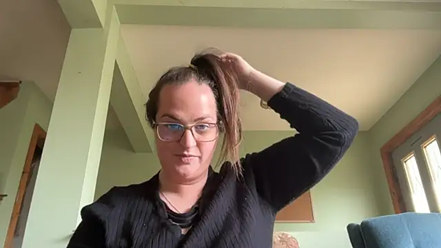 Quinnrose0420 online show from 09/17/25, 07:04