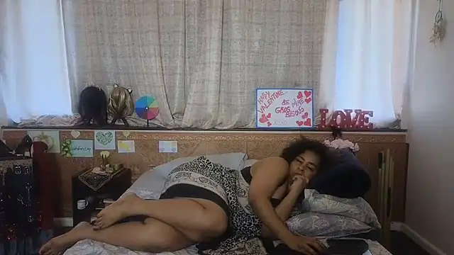 CleopatraYourRoyalAffair online show from 02/21/25, 08:05