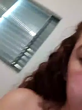 Snapshot of Sweet-diamondxxx chatting on 01/31/25, 02:39 Sweet-diamondxxx online show from 01/31/25, 02:39