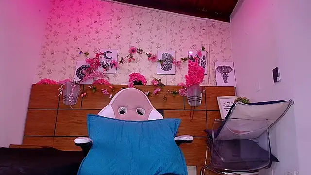 aisha sh online show from 09/20/25, 11:55