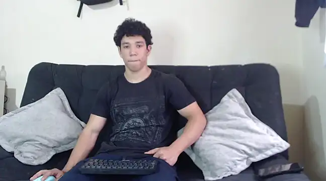 Snapshot of ethan_noir chatting on 03/10/25, 07:07 ethan noir online show from 03/10/25, 07:07