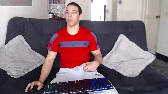 Snapshot of ethan_noir chatting on 11/06/25, 02:29 ethan noir online show from 11/06/25, 02:29