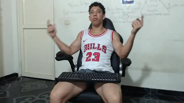 Snapshot of ethan_noir chatting on 02/01/26, 08:46 ethan noir online show from 02/01/26, 08:46