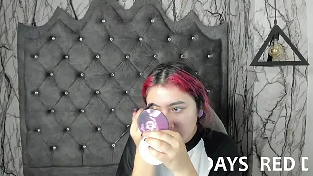 larissa01  online show from 02/05/25, 03:13