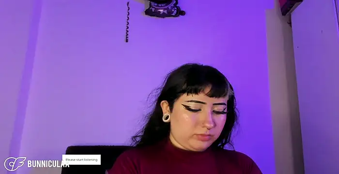 larissa01  online show from 03/25/26, 06:14