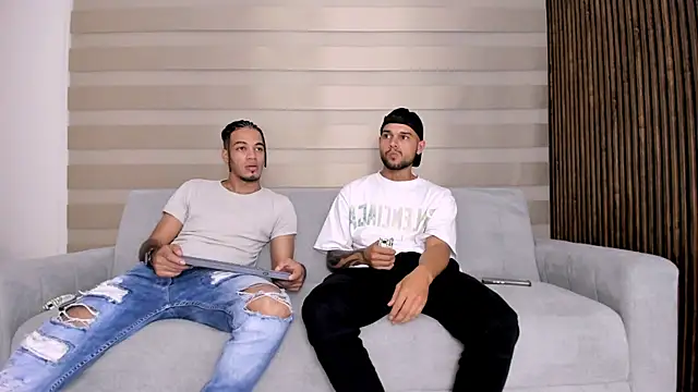 hot day online show from 02/04/25, 01:13