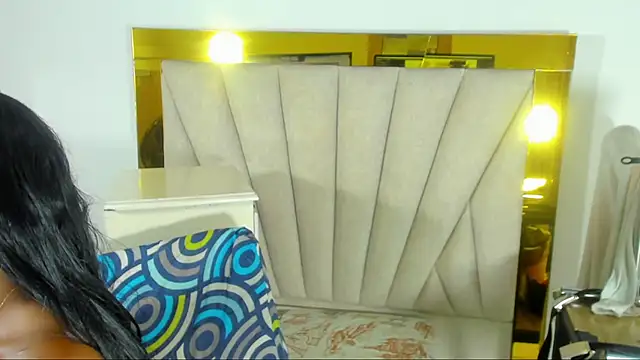 Evelonga 707 online show from 02/05/25, 07:10