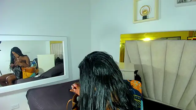 Evelonga 707 online show from 03/03/25, 07:06