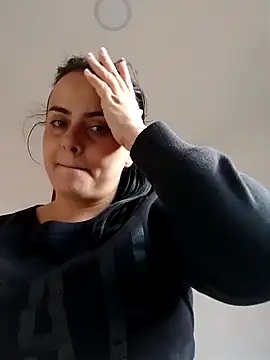 Im Amelia online show from 02/18/25, 09:09