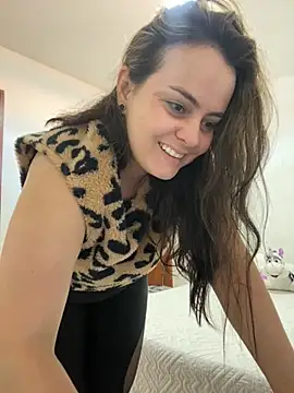 Im Amelia online show from 10/20/25, 01:44