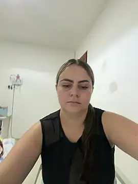 Snapshot of Im_Amelia chatting on 07/17/26, 04:01 Im Amelia online show from 07/17/26, 04:01