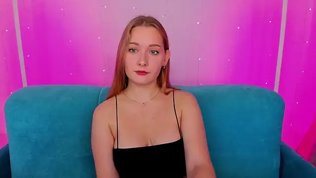 AlinaVice online show from 10/31/25, 01:06