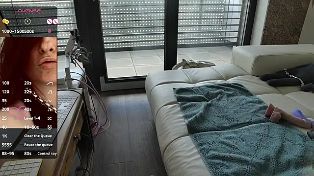 sexyLolia11 online show from 05/22/26, 08:53