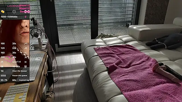 sexyLolia11 online show from 06/04/26, 03:51