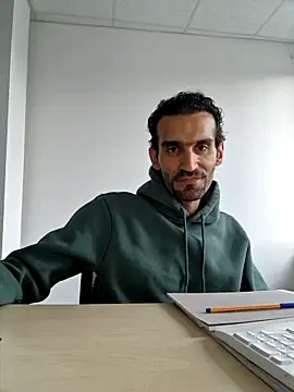 Snapshot of Sammoon chatting on 12/02/24, 01:35 Sammoon online show from 12/02/24, 01:35