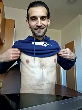 Snapshot of Sammoon chatting on 03/18/25, 10:03 Sammoon online show from 03/18/25, 10:03