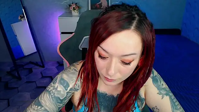 Snapshot of Miss-Tattoo chatting on 04/28/26, 03:28 Miss-Tattoo online show from 04/28/26, 03:28