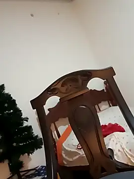 Snapshot of Lanna_hott_ chatting on 12/18/24, 04:49 Lanna hott  online show from 12/18/24, 04:49