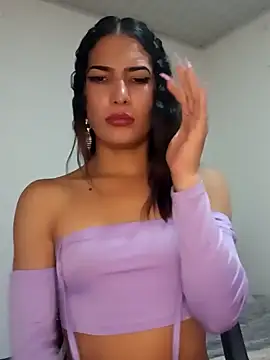 Snapshot of Lanna_hott_ chatting on 01/07/25, 09:25 Lanna hott  online show from 01/07/25, 09:25