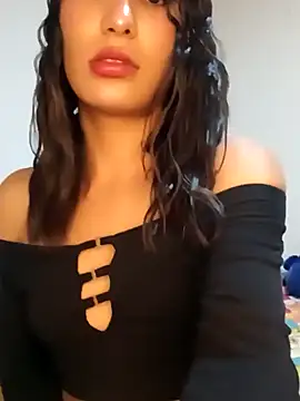 Snapshot of Lanna_hott_ chatting on 01/17/25, 06:23 Lanna hott  online show from 01/17/25, 06:23