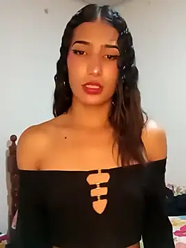 Snapshot of Lanna_hott_ chatting on 01/17/25, 10:56 Lanna hott  online show from 01/17/25, 10:56