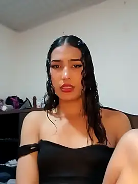 Snapshot of Lanna_hott_ chatting on 02/12/25, 07:13 Lanna hott  online show from 02/12/25, 07:13