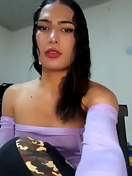 Snapshot of Lanna_hott_ chatting on 02/21/25, 06:48 Lanna hott  online show from 02/21/25, 06:48