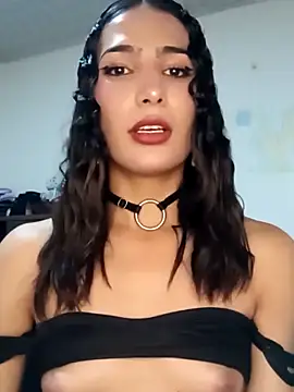 Snapshot of Lanna_hott_ chatting on 02/28/25, 01:47 Lanna hott  online show from 02/28/25, 01:47