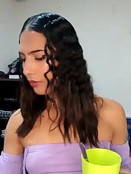 Snapshot of Lanna_hott_ chatting on 03/07/25, 04:11 Lanna hott  online show from 03/07/25, 04:11