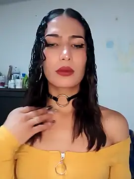 Snapshot of Lanna_hott_ chatting on 03/14/25, 12:18 Lanna hott  online show from 03/14/25, 12:18