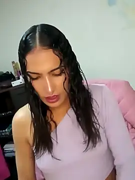 Snapshot of Lanna_hott_ chatting on 03/20/25, 12:11 Lanna hott  online show from 03/20/25, 12:11