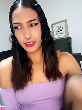 Snapshot of Lanna_hott_ chatting on 03/22/25, 08:15 Lanna hott  online show from 03/22/25, 08:15