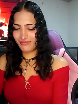 Snapshot of Lanna_hott_ chatting on 09/30/25, 10:48 Lanna hott  online show from 09/30/25, 10:48