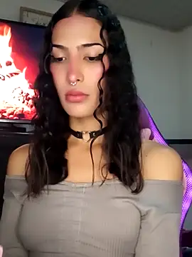 Snapshot of Lanna_hott_ chatting on 10/11/25, 10:30 Lanna hott  online show from 10/11/25, 10:30