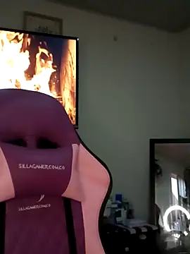 Snapshot of Lanna_hott_ chatting on 10/15/25, 07:36 Lanna hott  online show from 10/15/25, 07:36