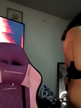 Snapshot of Lanna_hott_ chatting on 10/16/25, 11:22 Lanna hott  online show from 10/16/25, 11:22