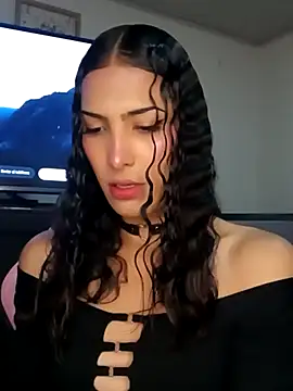 Snapshot of Lanna_hott_ chatting on 10/17/25, 11:24 Lanna hott  online show from 10/17/25, 11:24