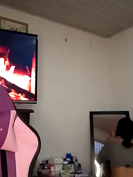 Snapshot of Lanna_hott_ chatting on 10/18/25, 11:11 Lanna hott  online show from 10/18/25, 11:11