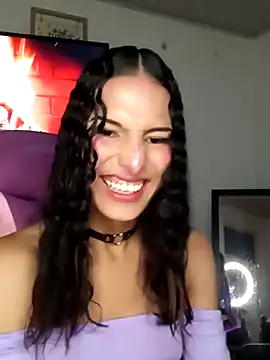 Snapshot of Lanna_hott_ chatting on 10/19/25, 11:27 Lanna hott  online show from 10/19/25, 11:27