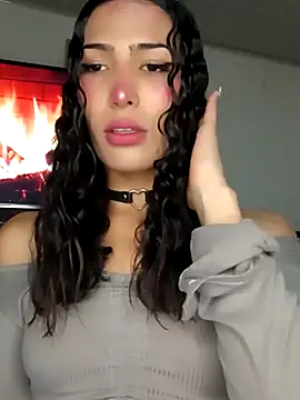 Lanna hott  online show from 11/16/25, 01:49